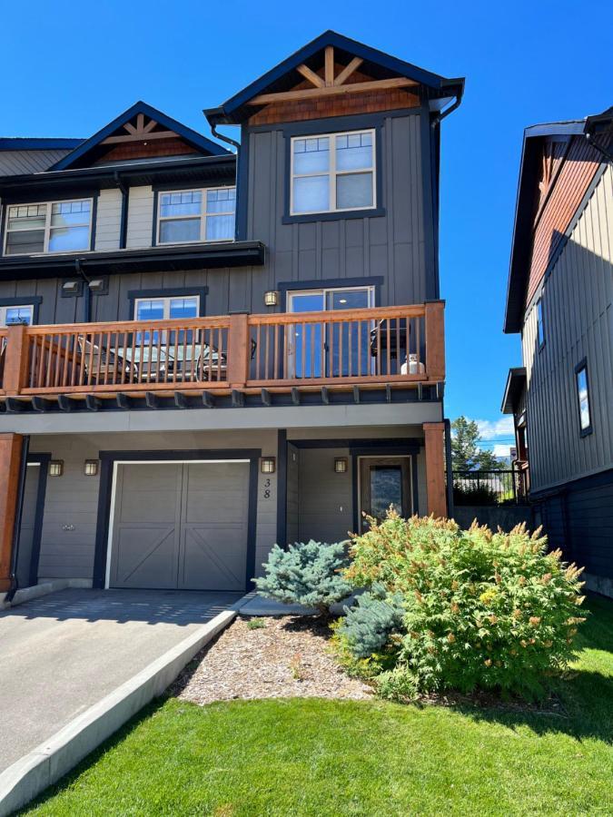 Perfect Base Invermere 3Bd Townhouse Mt Views With Garage Exterior photo